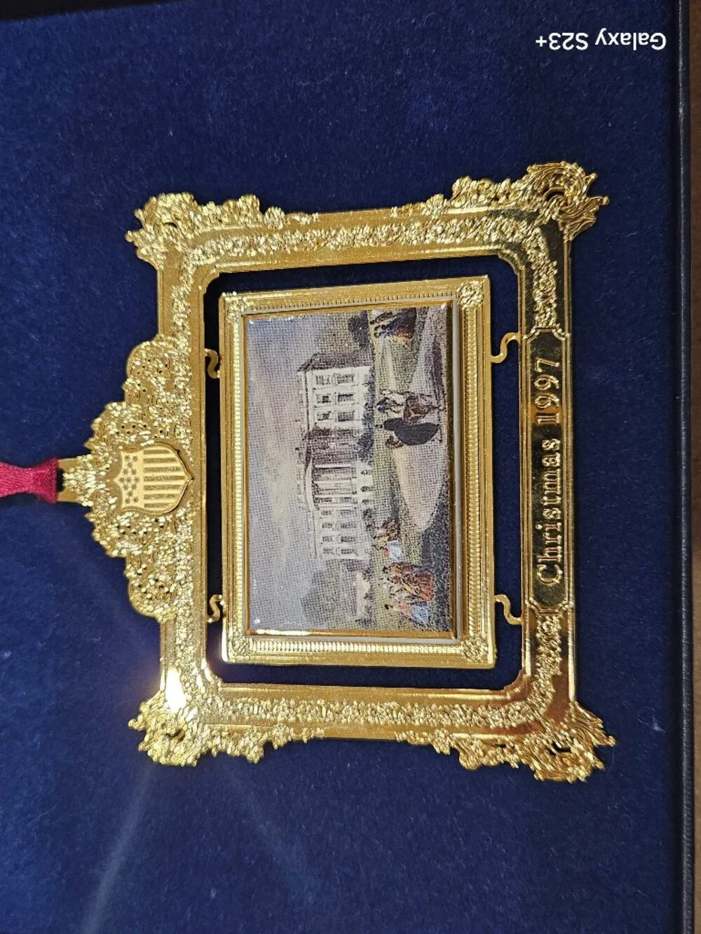 1997 THE WHITE HOUSE HISTORICAL ASSOCIATION CHRISTMAS HOLIDAY ANNUAL ORNAMENT